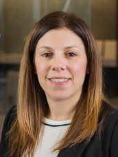 Photo of Jennifer Gunn